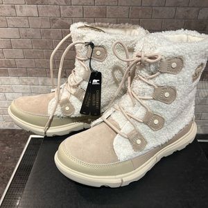 Sorel Explorer II Joan Cozy Winter Boots - Size 9